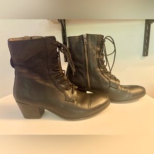 Frye - women’s bootie
